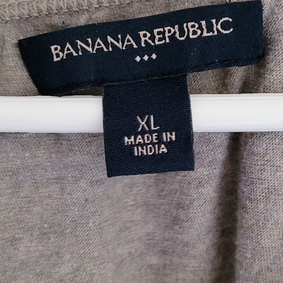 Sleeveless Embellished Top - Picture 5 of 5